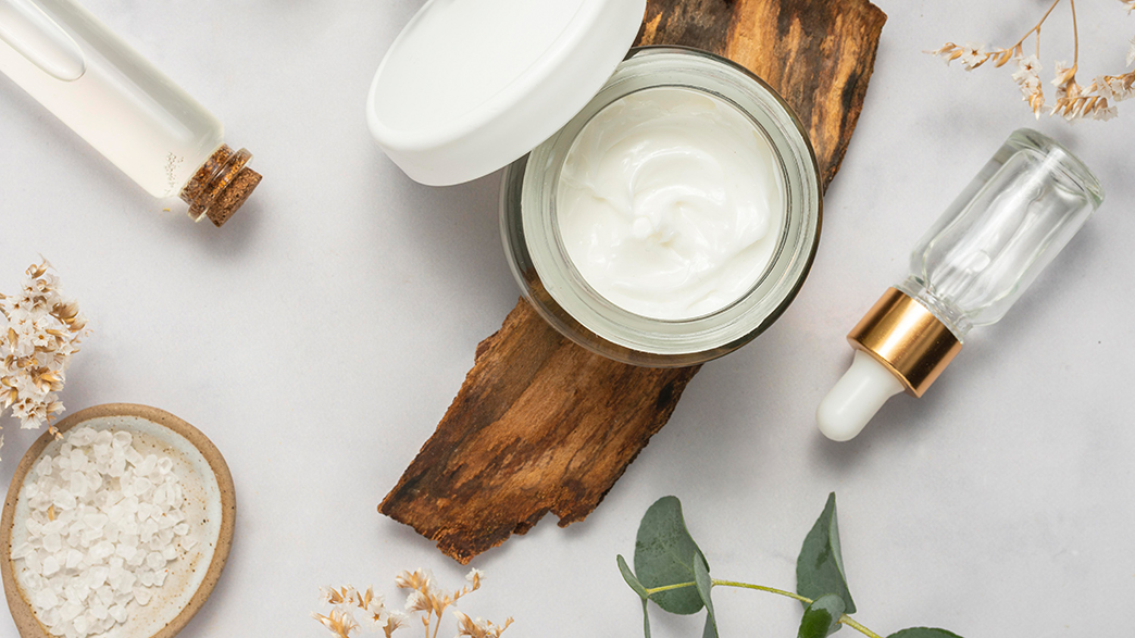Die natürlichen Inhaltsstoffe der Salben, Cremes und Lotions