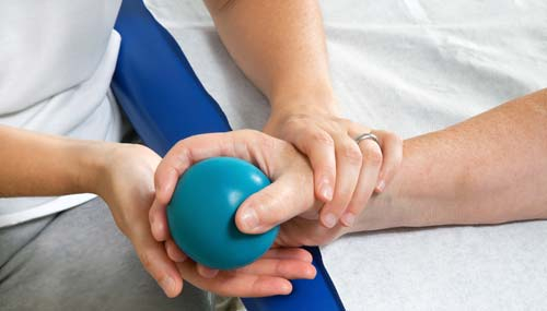 Griffbälle oder Knetbälle sind Handtrainer, die auch zum Stressabbau nutzbar sind Griffbälle oder Knetbälle sind Handtrainer, die auch zum Stressabbau nutzbar sind
