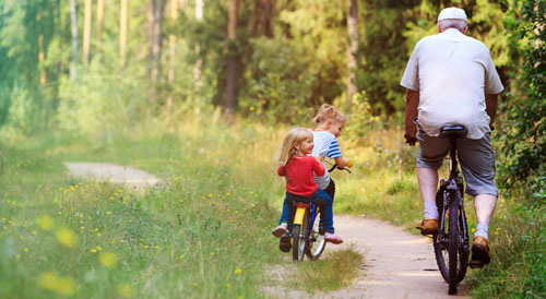 Windeln für Erwachsene helfen im Alltag und bei Sport gegen Inkontinenz Windeln für Erwachsene für Sport geeignet